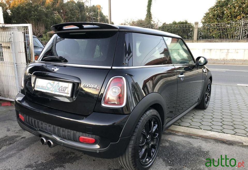 2009' MINI Cooper photo #4