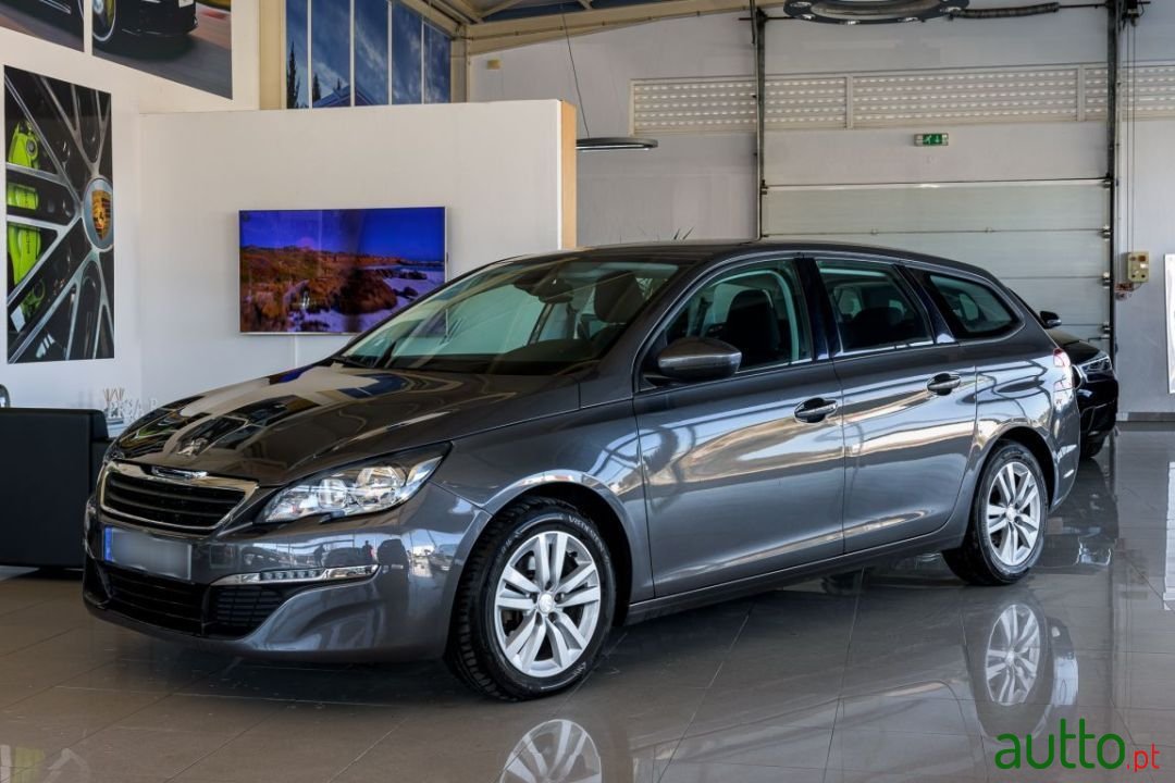 2017' Peugeot 308 Sw photo #1