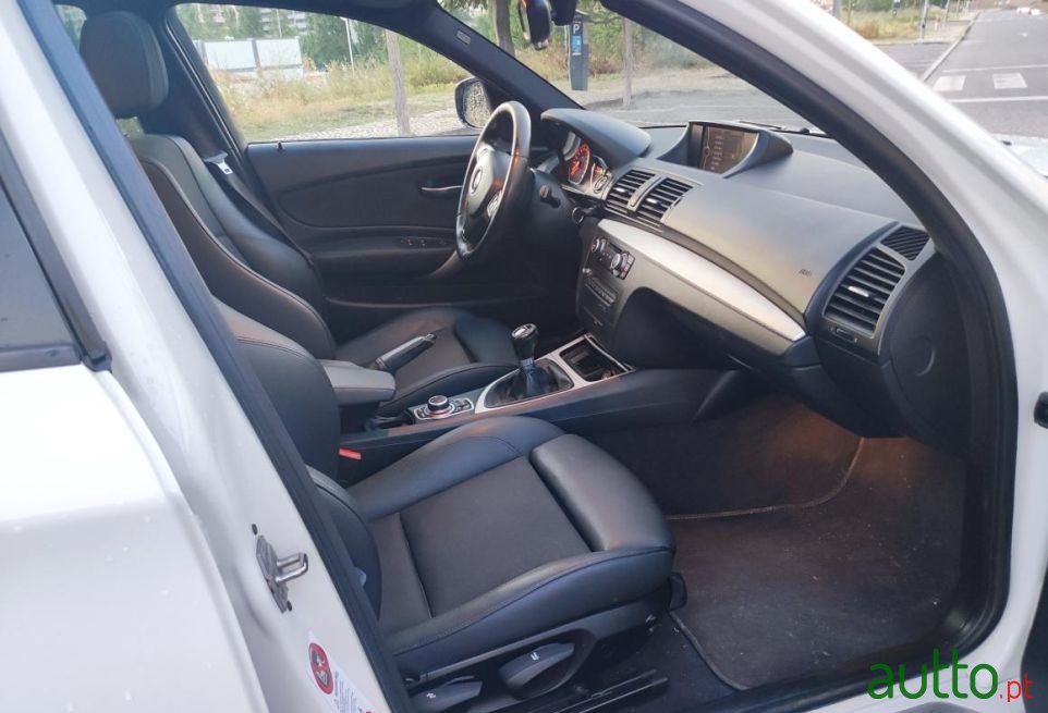 2010' BMW 120 photo #5