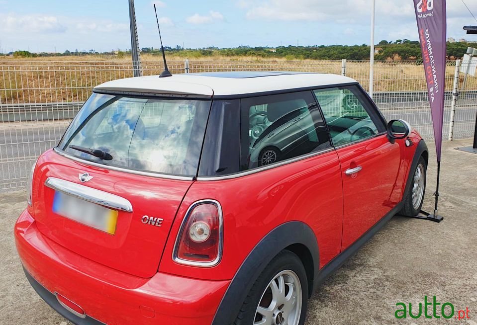 2008' MINI One photo #4