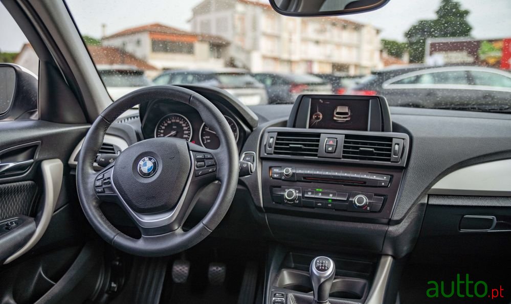 2014' BMW Série 1 D Efficientdynamics photo #6