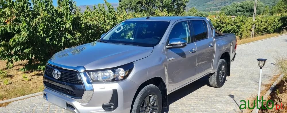 2021' Toyota Hilux photo #1
