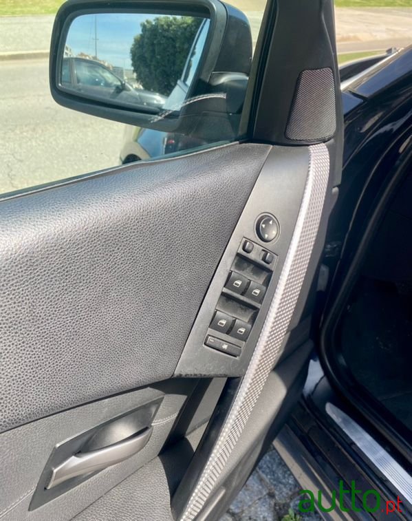 2006' BMW 520 photo #6