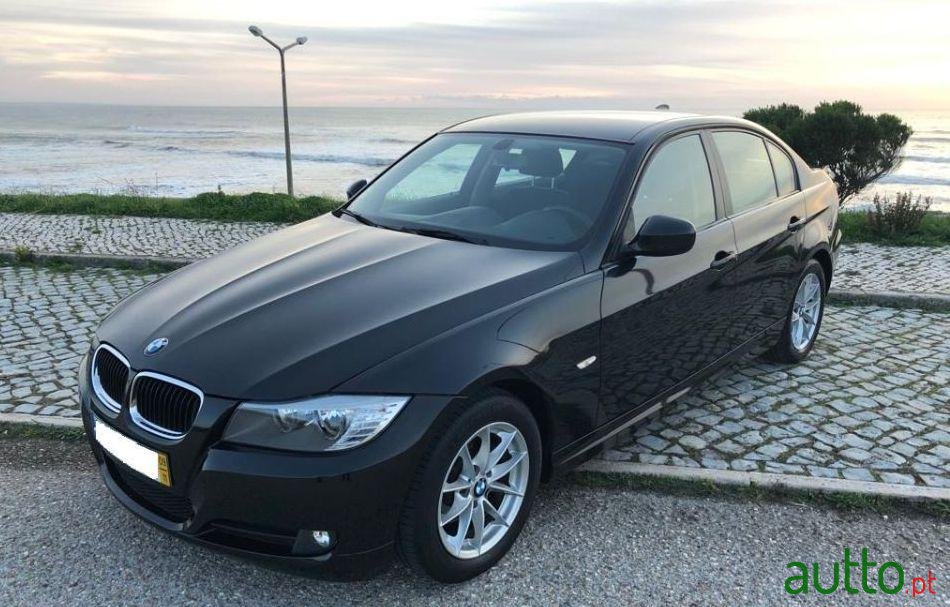 2009' BMW 318 D Nacional Gps photo #3