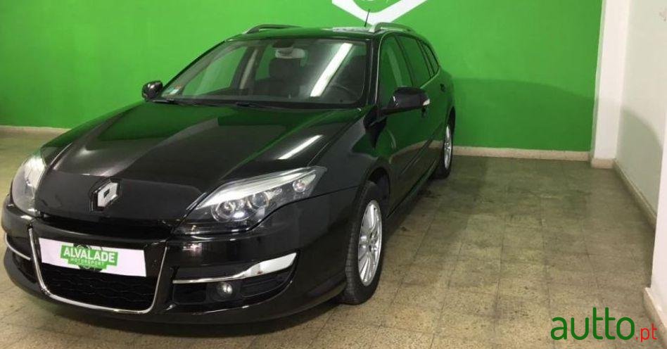 2012' Renault Laguna Break photo #1