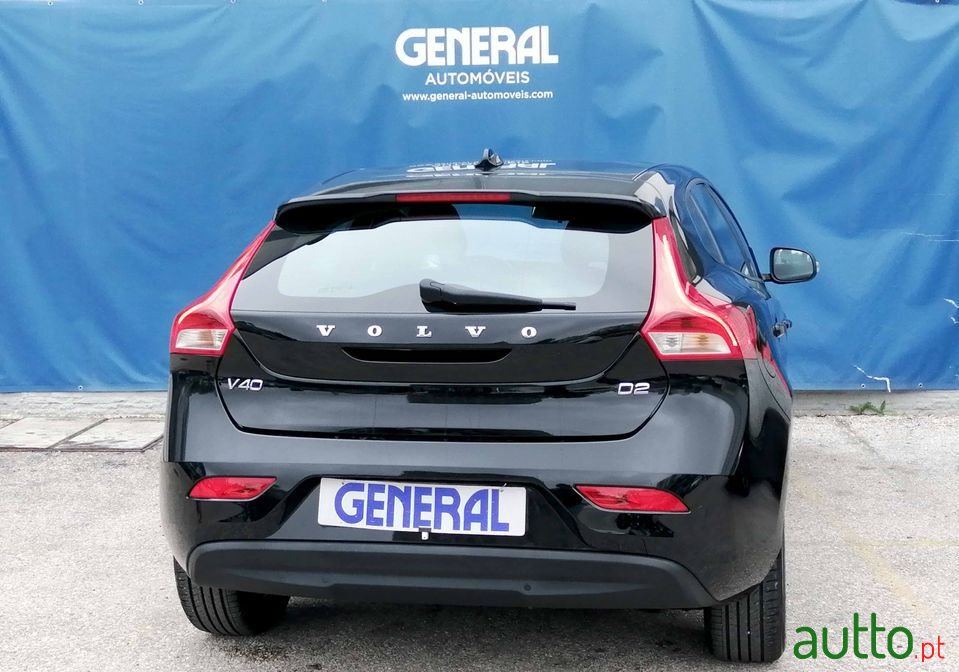 2015' Volvo V40 photo #4