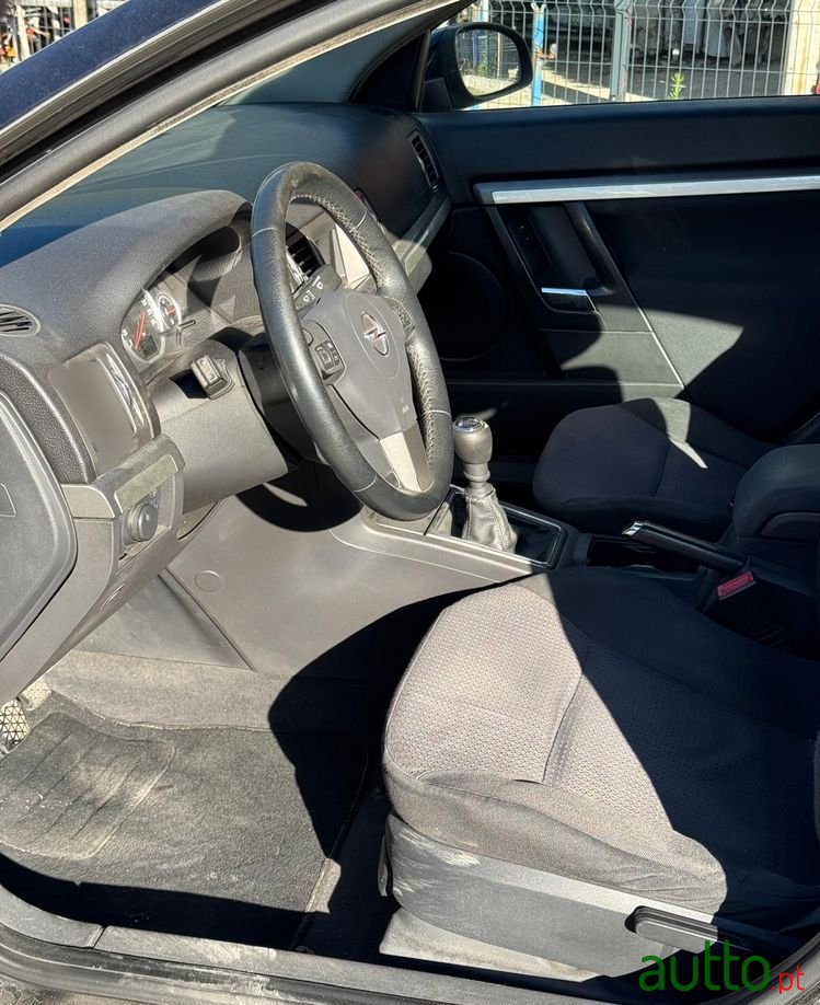 2007' Opel Vectra 1.9 Cdti Executive photo #3