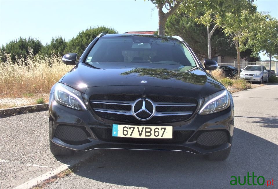 2015' Mercedes-Benz C-220 photo #2