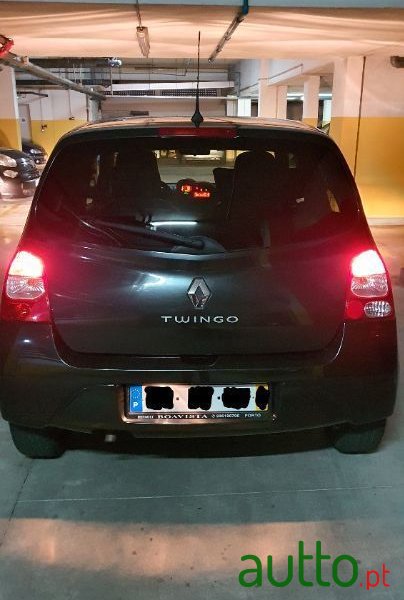 2010' Renault Twingo photo #2