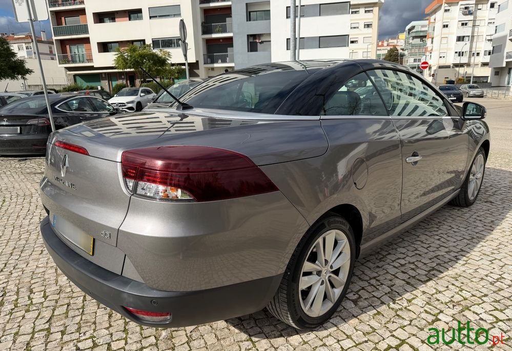 2012' Renault Megane photo #2