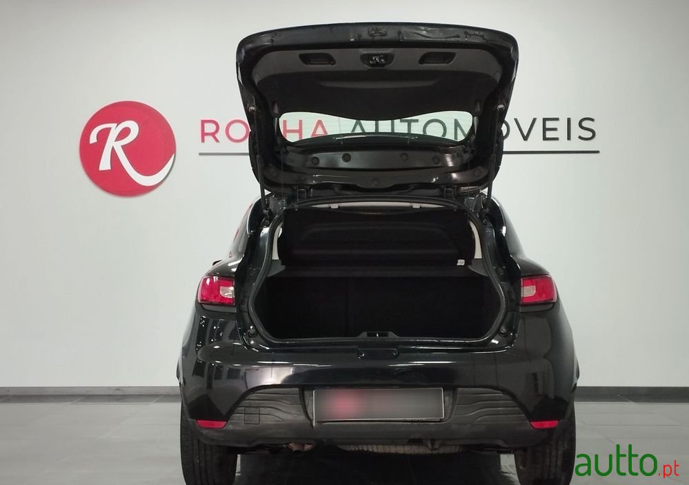 2014' Renault Clio photo #5