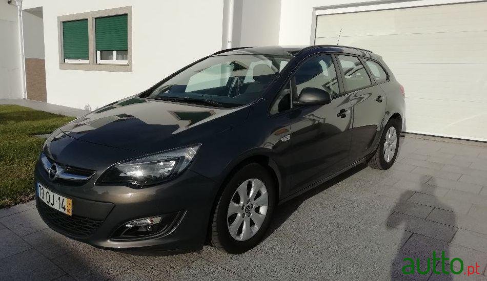 2014' Opel Astra Sports Tourer photo #3