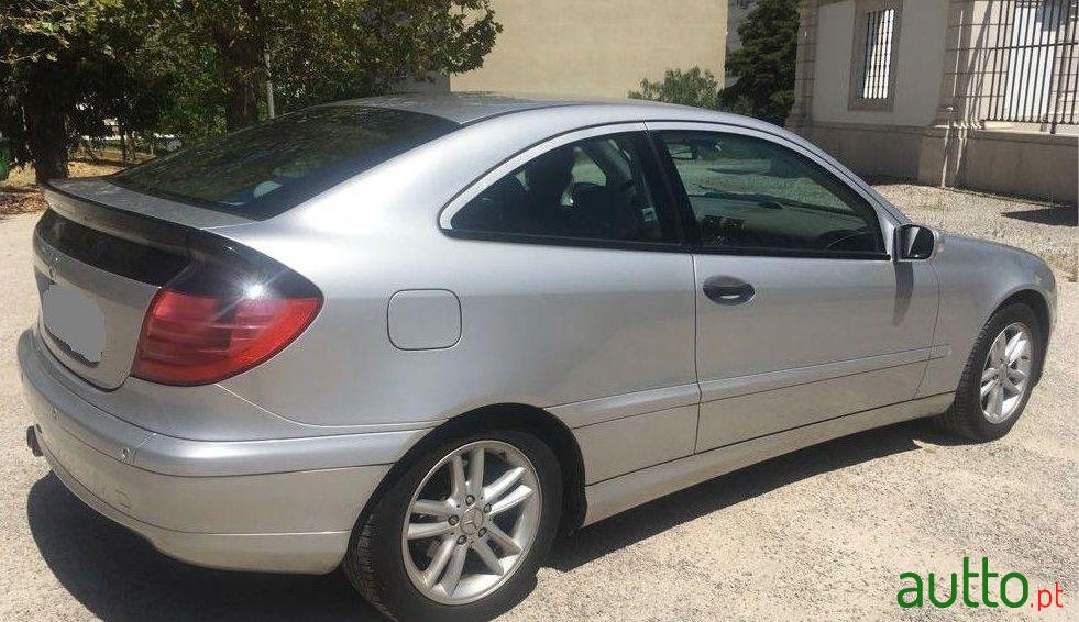 2001' Mercedes-Benz C-180 Sportcoupé photo #3