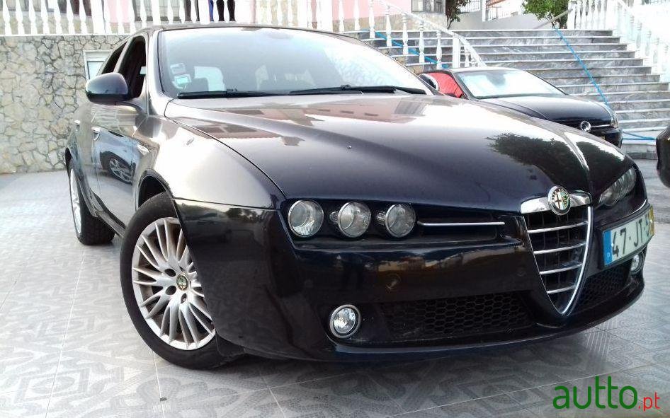 2010' Alfa Romeo 159 Sportwagon photo #1