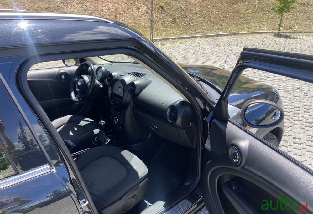 2014' MINI Countryman One D photo #3