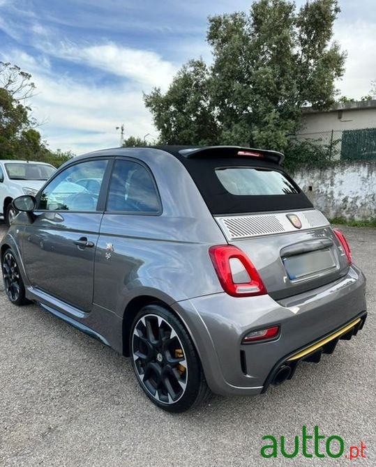 2016' Abarth 595C photo #1
