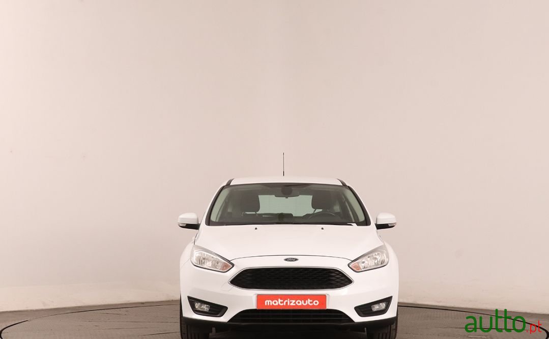 2015' Ford Focus photo #2