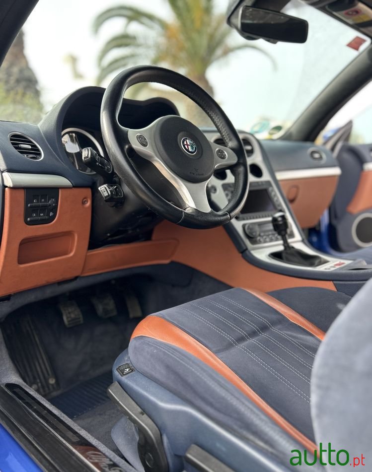 2007' Alfa Romeo Spider 2.2 Jts photo #6