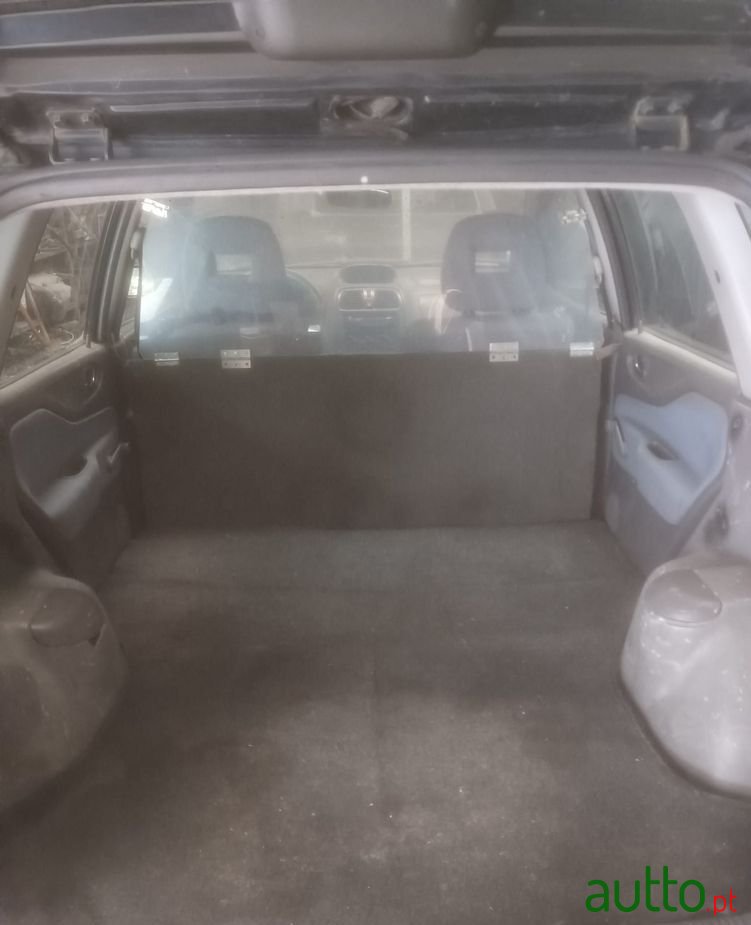 2002' Mitsubishi Space Star 1.9 Di-D Comfort P2 photo #5