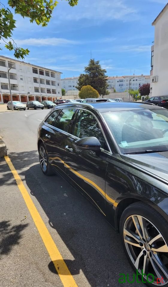 2018' Audi A6 Avant photo #1