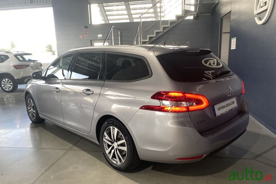 2021' Peugeot 308 Sw photo #4