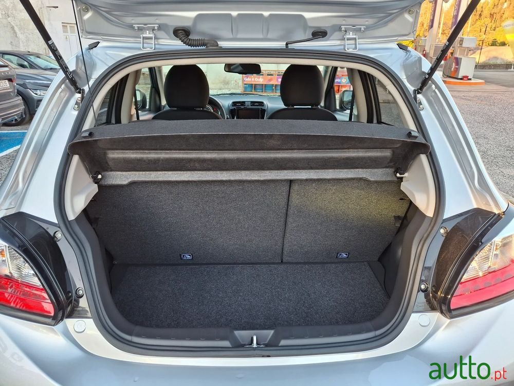 2024' Mitsubishi Space Star photo #5