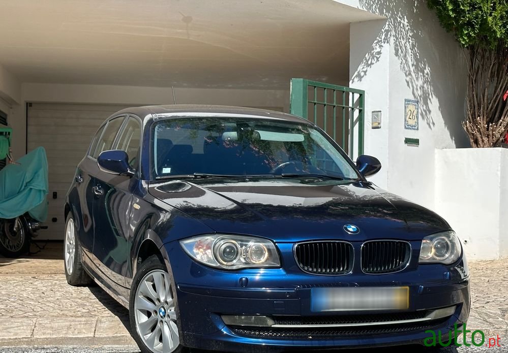 2011' BMW 120 D photo #3