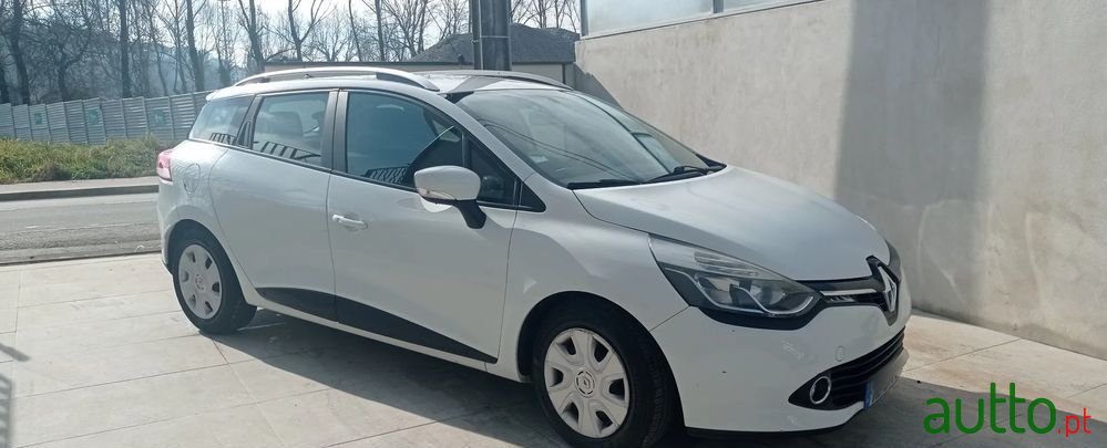 2013' Renault Clio Sport Tourer photo #1