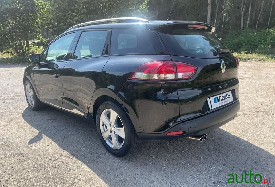 2018' Renault Clio Sport Tourer photo #5