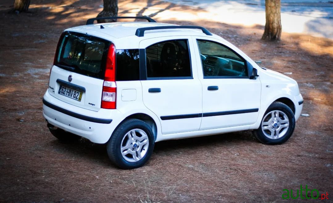 2009' Fiat Panda photo #1
