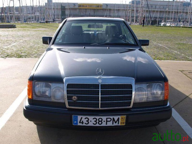 1992' Mercedes-Benz E-300 photo #1