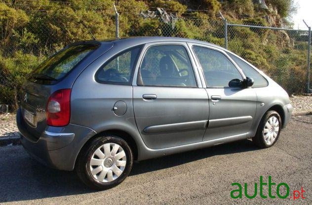 2005' Citroen Xsara Picasso 1.6 Hdi Sx photo #1
