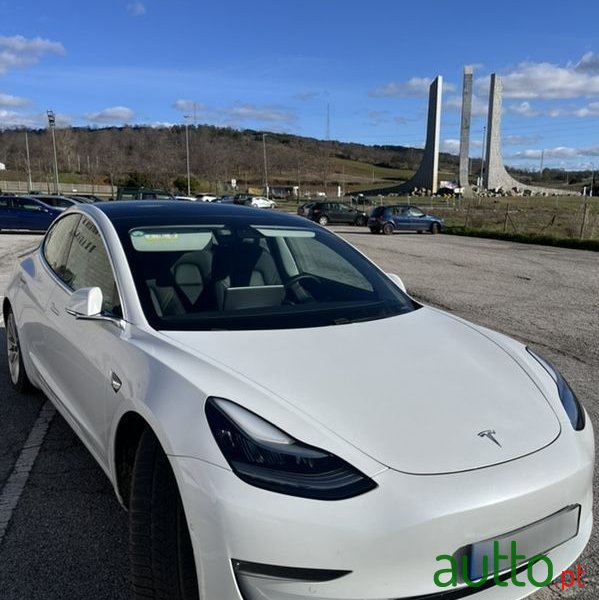 2019' Tesla Model 3 photo #3