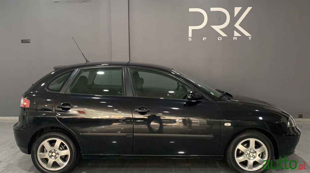 2005' SEAT Ibiza photo #2