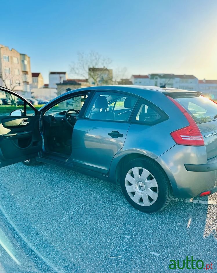 2006' Citroen C4 1.4 16V Sx photo #4