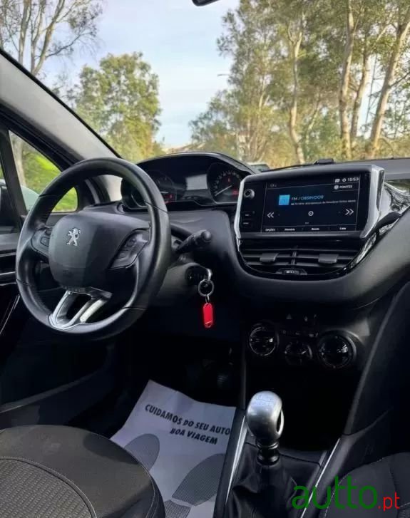 2018' Peugeot 208 photo #6