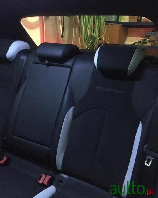 2016' SEAT Leon photo #5