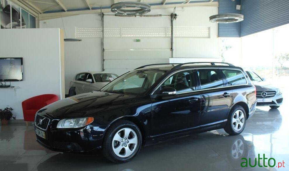 2008' Volvo V70 2.0 D Momentum photo #2