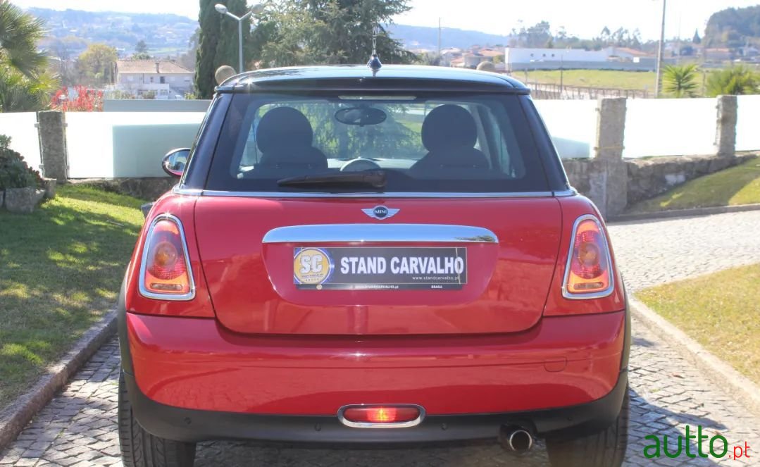 2010' MINI Cooper photo #4