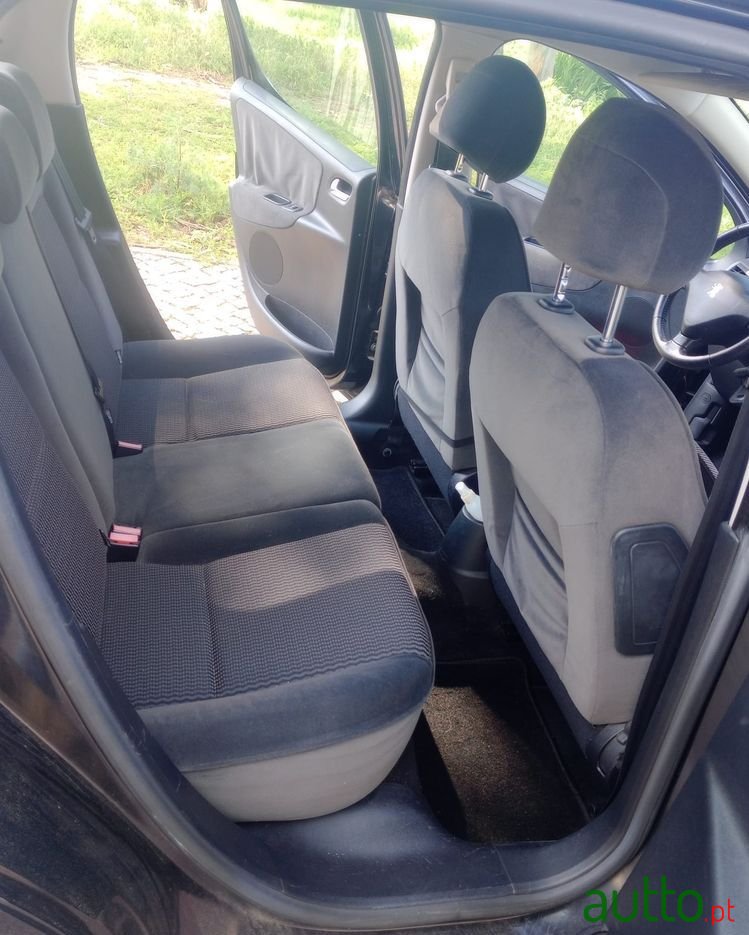 2006' Peugeot 207 photo #5