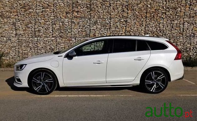 2018' Volvo V60 photo #2