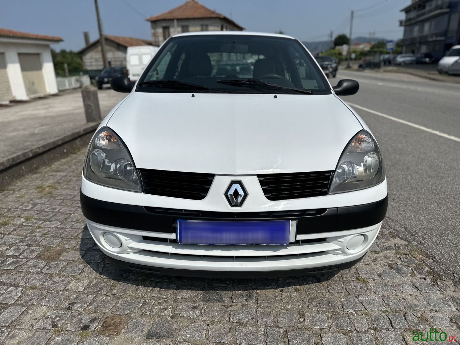 2005' Renault Clio photo #3