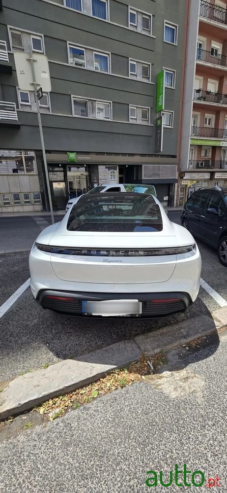 2021' Porsche Taycan 4S photo #1