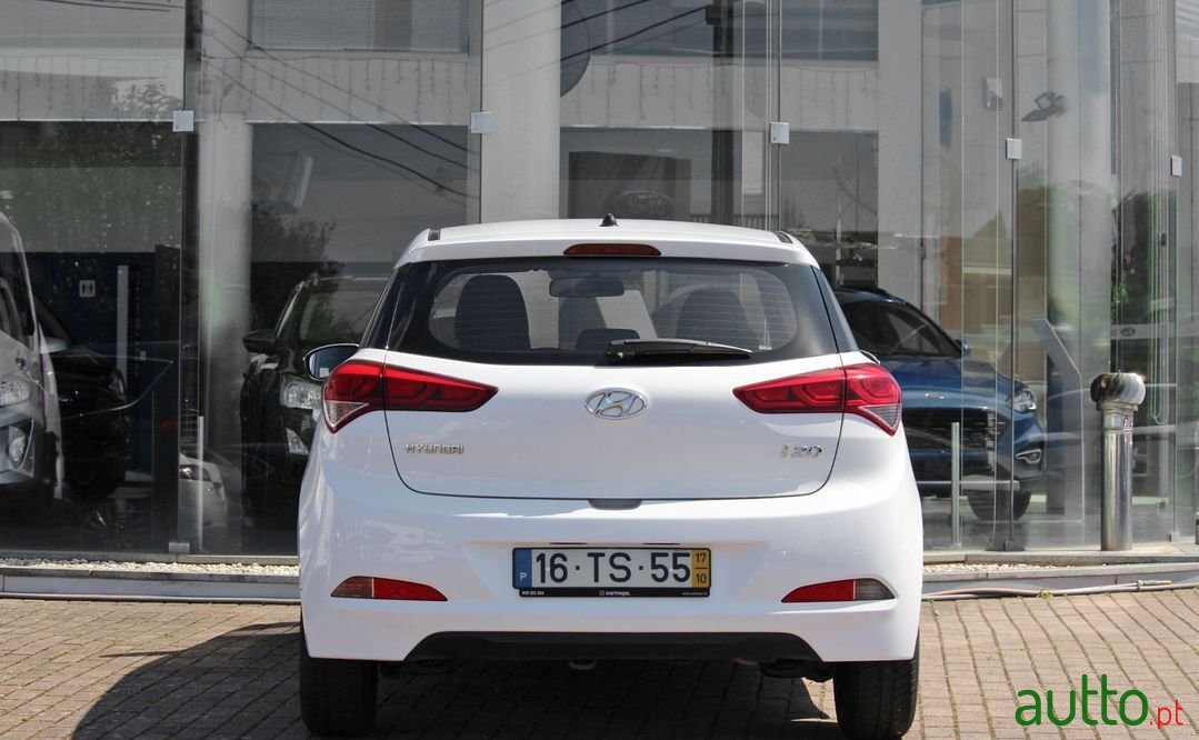 2017' Hyundai i20 photo #3