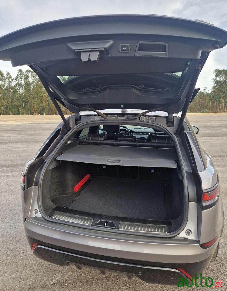 2020' Land Rover Range Rover Velar 2.0 D R-Dynamic photo #5