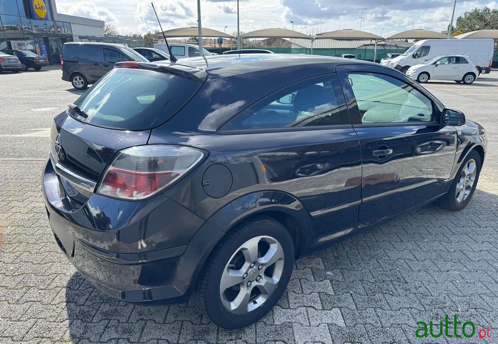 2006' Opel Astra Gtc 1.3 Cdti photo #3