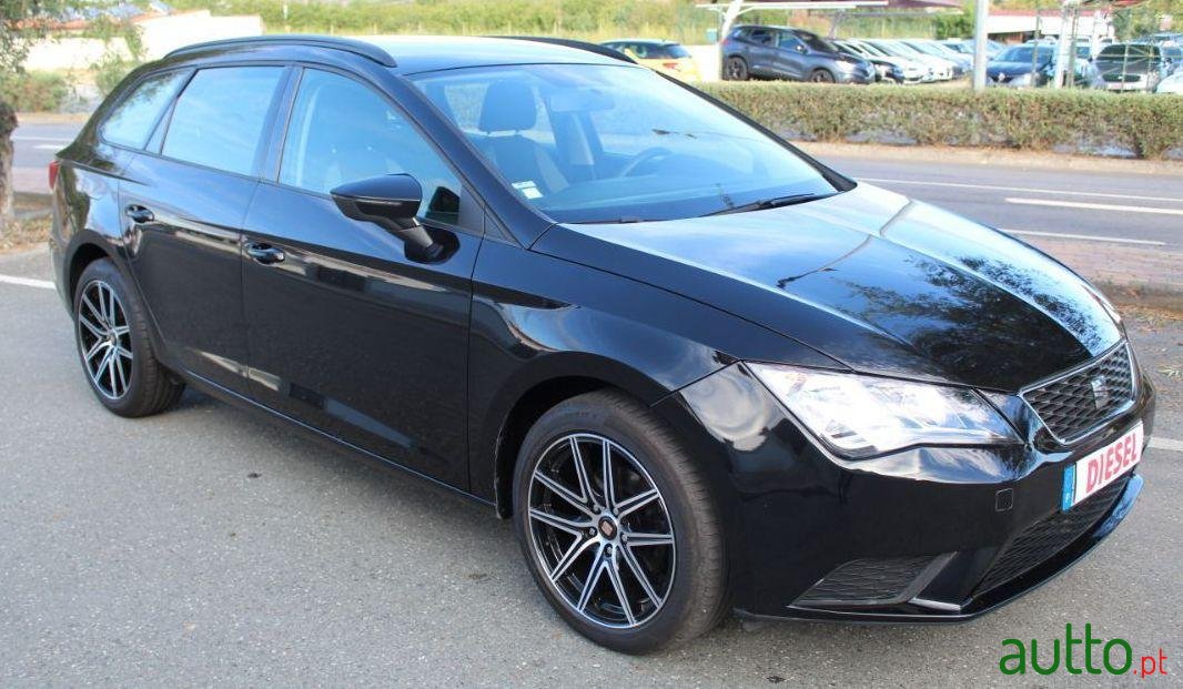 2015' SEAT Leon St photo #1