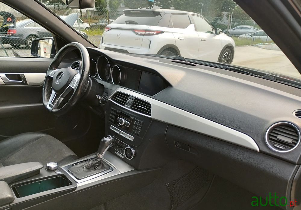 2012' Mercedes-Benz C 220 photo #3