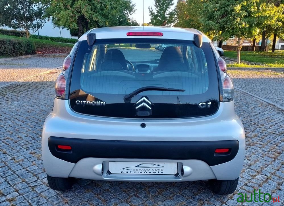 2011' Citroen C1 1.0 Style photo #5