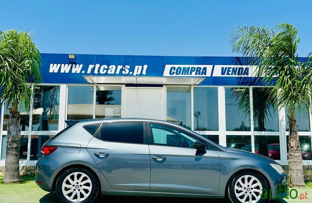 2013' SEAT Leon photo #5